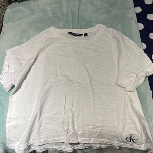 Loose white t shirt